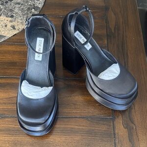 Steve Madden Black Chunky Platform Shoes